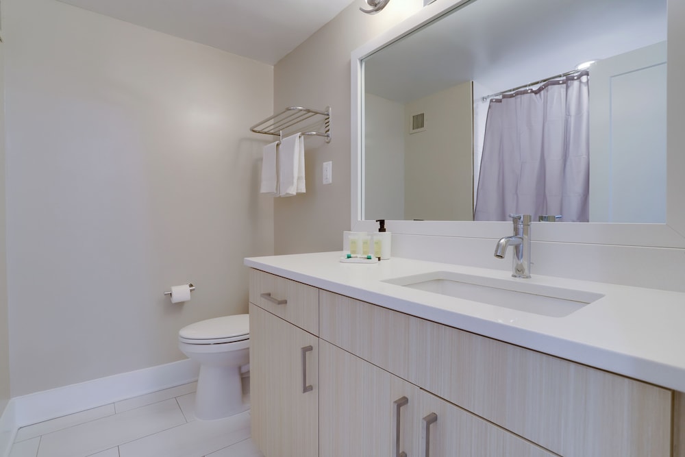 Walkable DC View Apartments