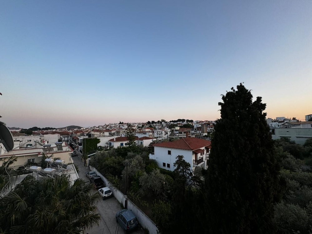 Moonbeam Townhouse Skiathos