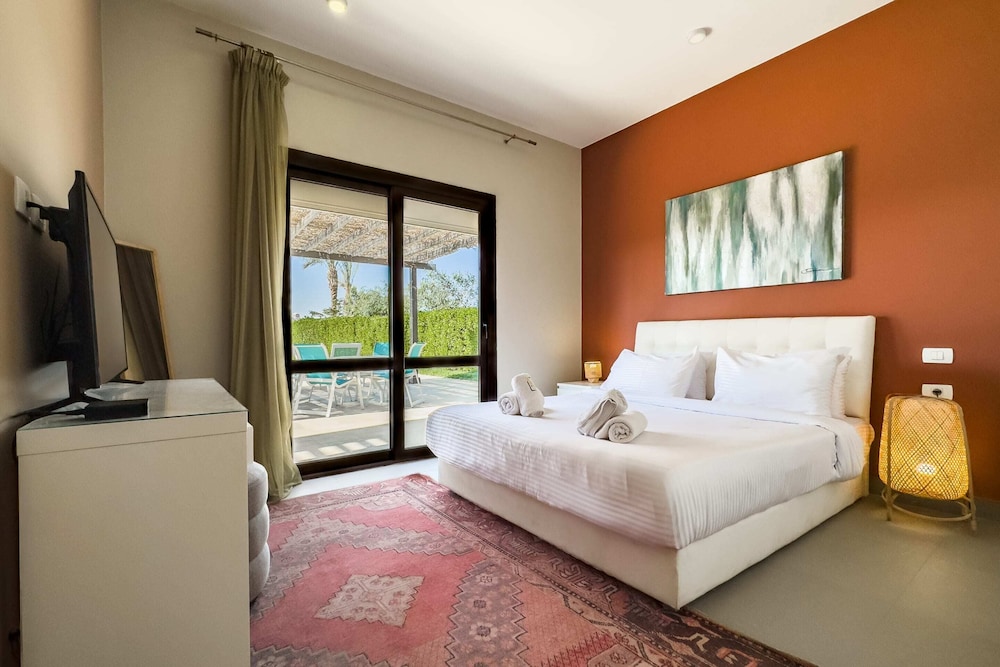 Xuru Stays I Sundown Symphony 4mbdr Villa @ Joubal El Gouna