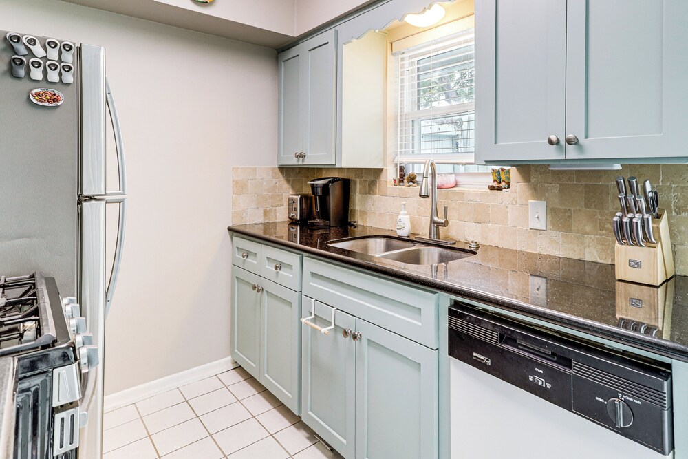 Pool Access: Energy Corridor Townhome in Houston!