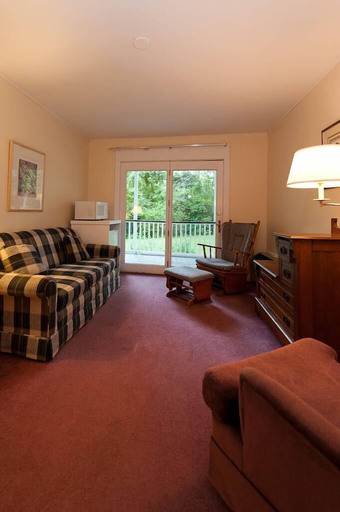 Glenmoor By the Sea