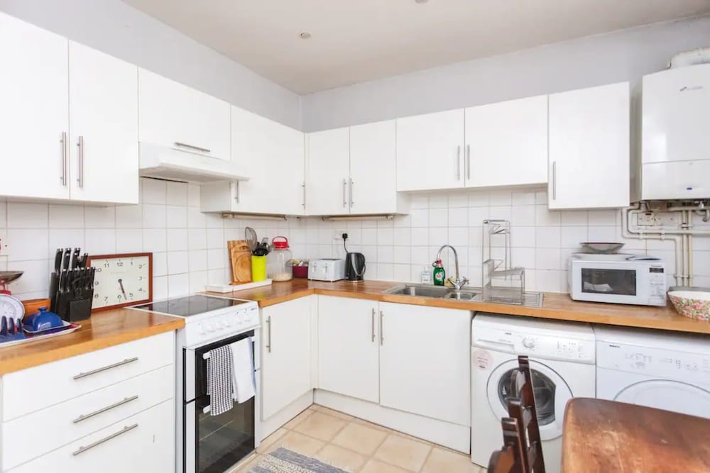 Cosy 2 Bedroom Apartment in Central London With Garden