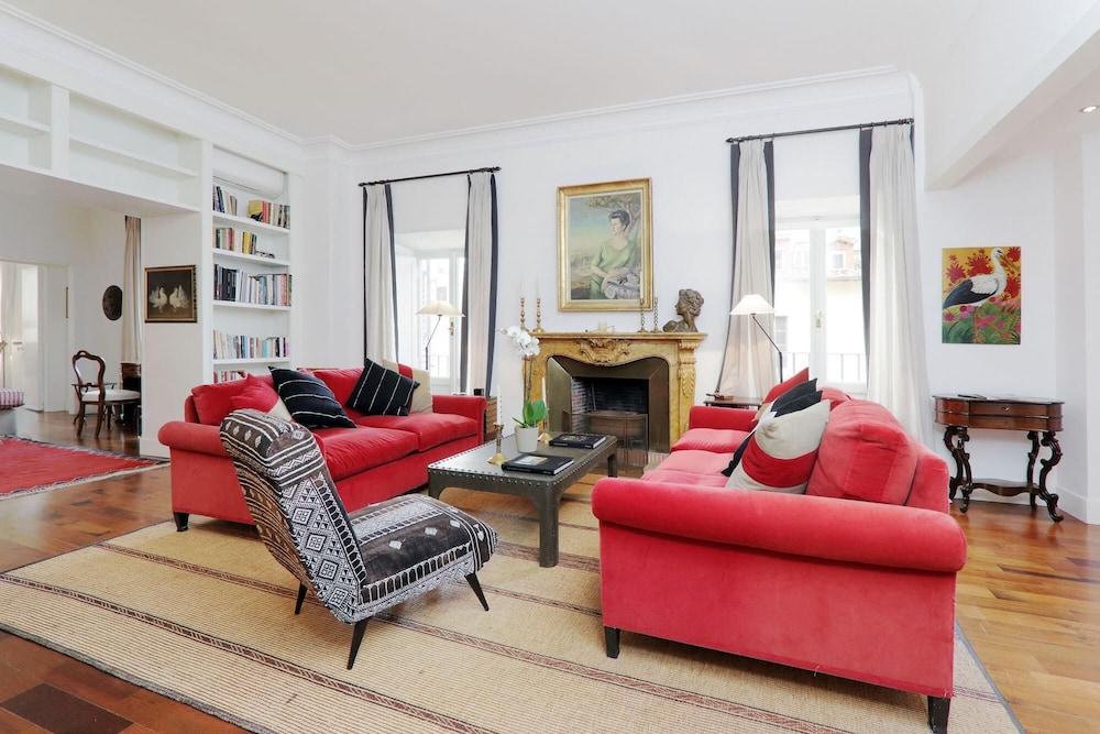 La Camelia an Elegant and Extravagant 2 Bedroom Apartment