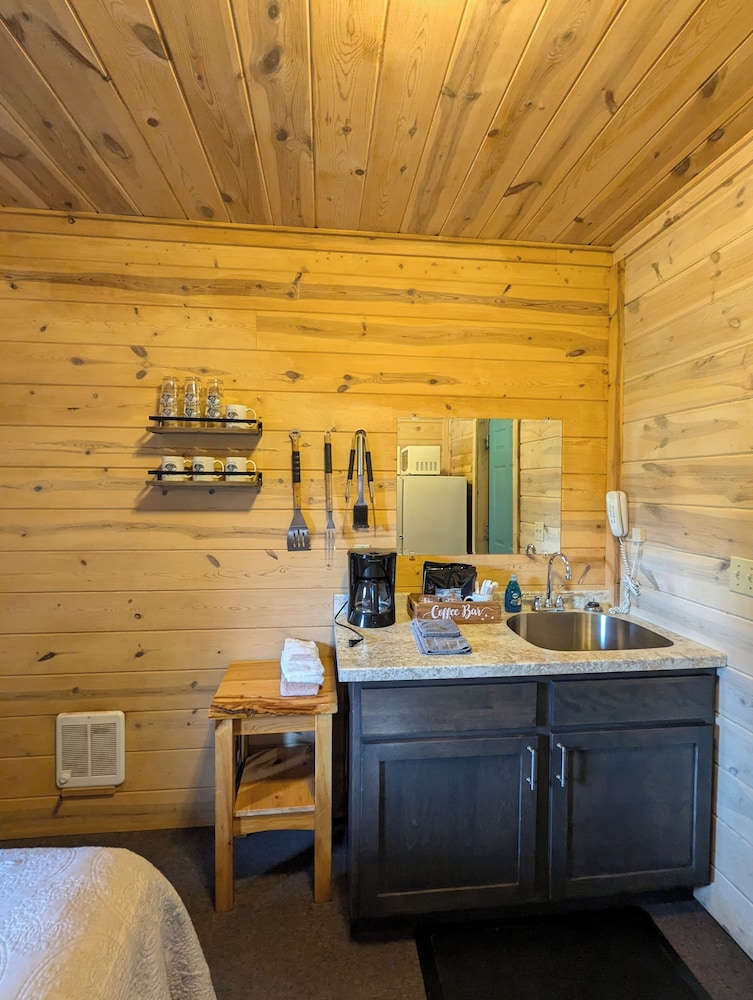Gold Camp Cabins