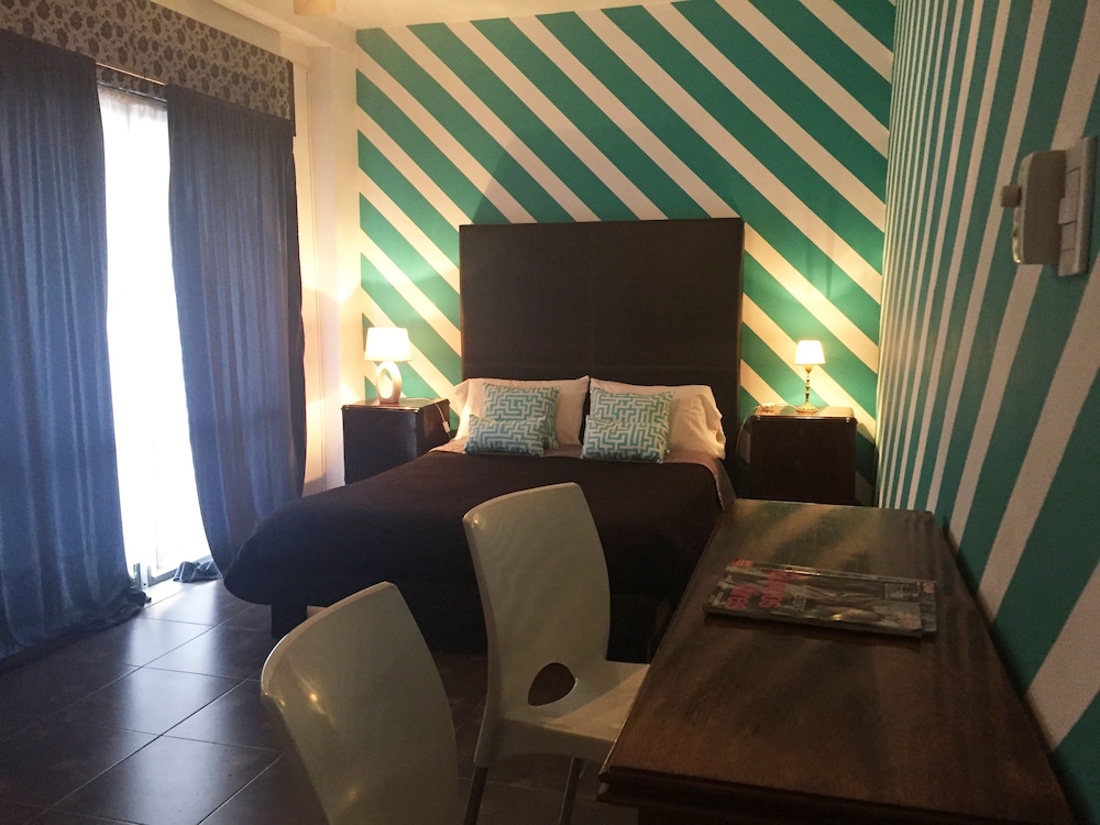 Defensa 821 Bed & Breakfast