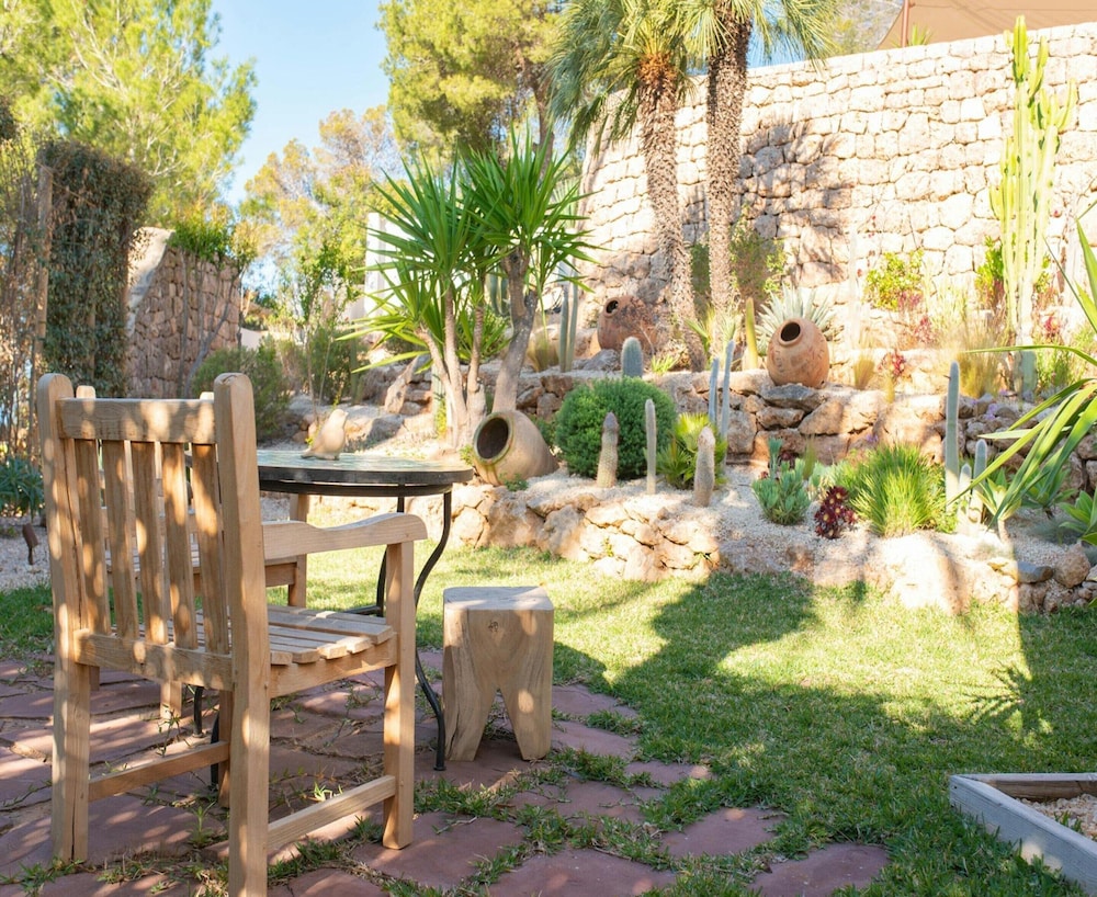 Appealing Villa Near Ibiza Town