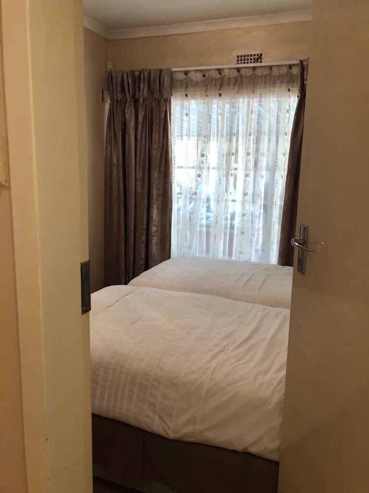 Khuvena Guest House