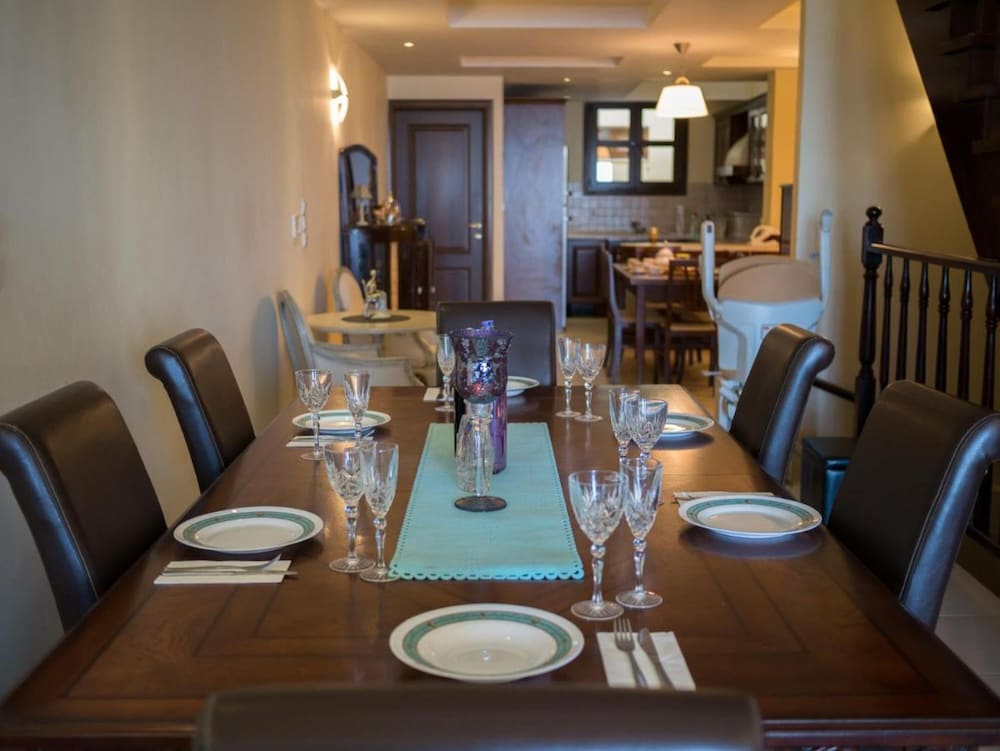 George's Poet Maisonette view 3