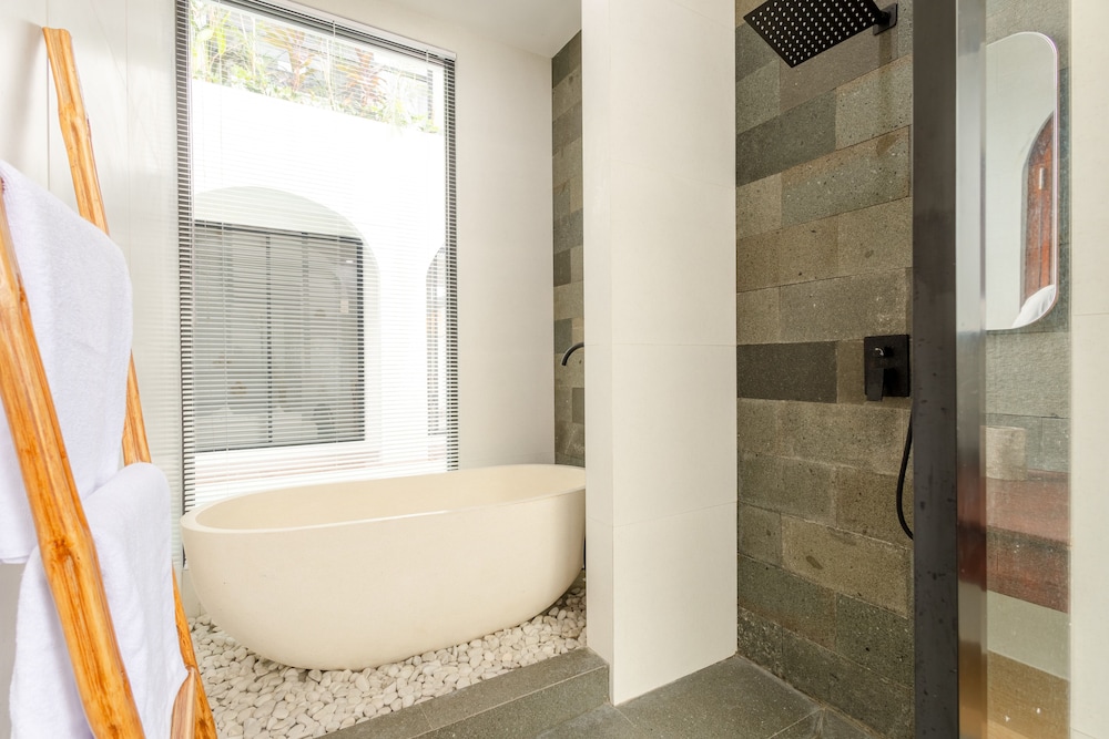 Stylish 3BR Villa La Greesa by OriVista