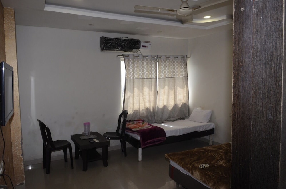 Hotel Shree Lok