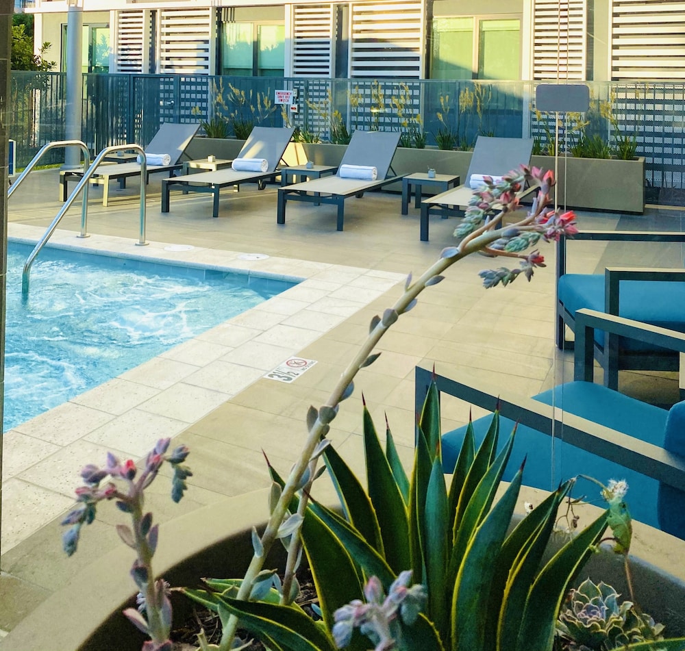Hotel Mariposa Los Angeles - Property Image 19