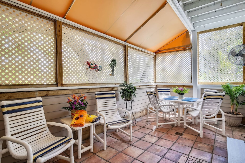 Duval Sea Turtle by Avantstay Great Location Close to Shops Shared Pool