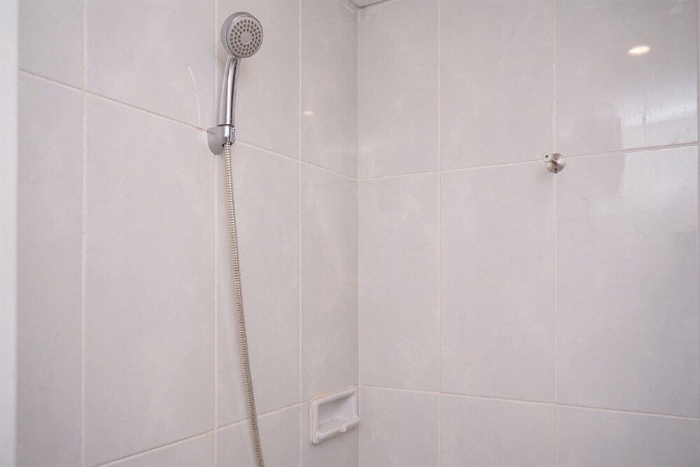 Tidy And Restful Studio At Serpong Garden Apartment