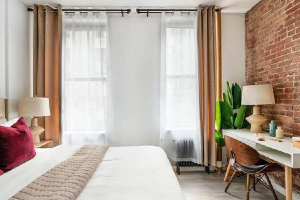 New Modern Studio UES W D