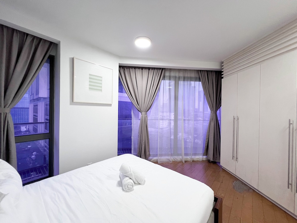 Bintang Fairlane by Manhattan Group