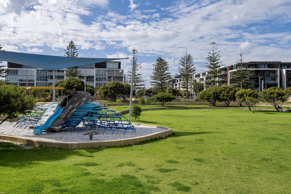 Spacious 2-bed Apartment in North Fremantle