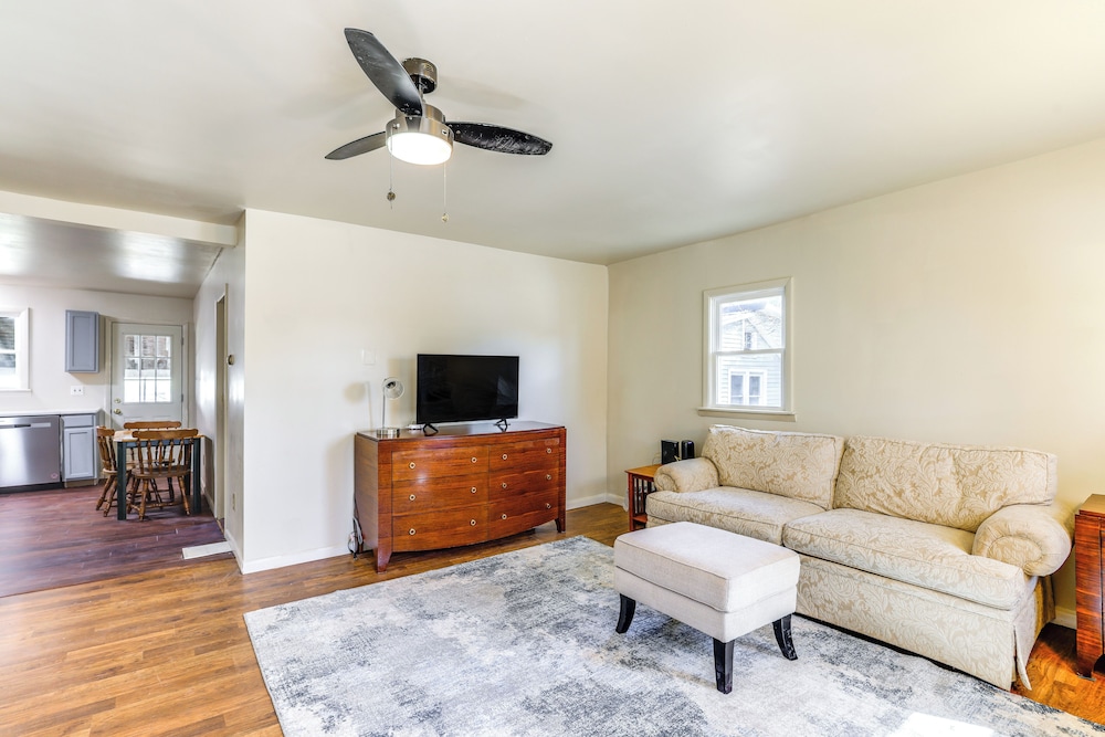 1 Mi to Dtwn Saratoga Springs: Cozy Duplex Apt!