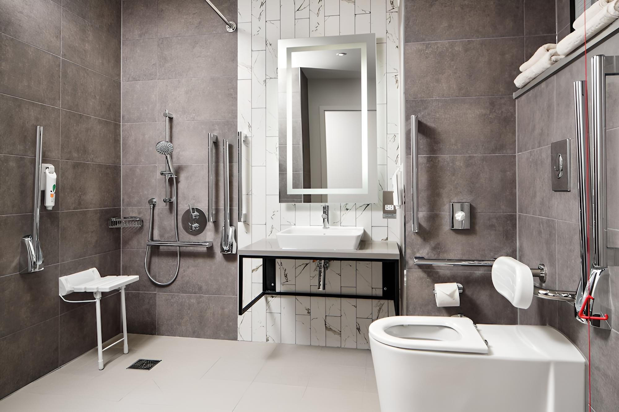 IBIS STYLES London Heathrow East view 3