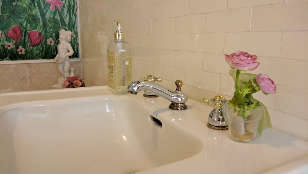 Milwaukee Vacations - Manderley Bed and Breakfast - Property Image 71