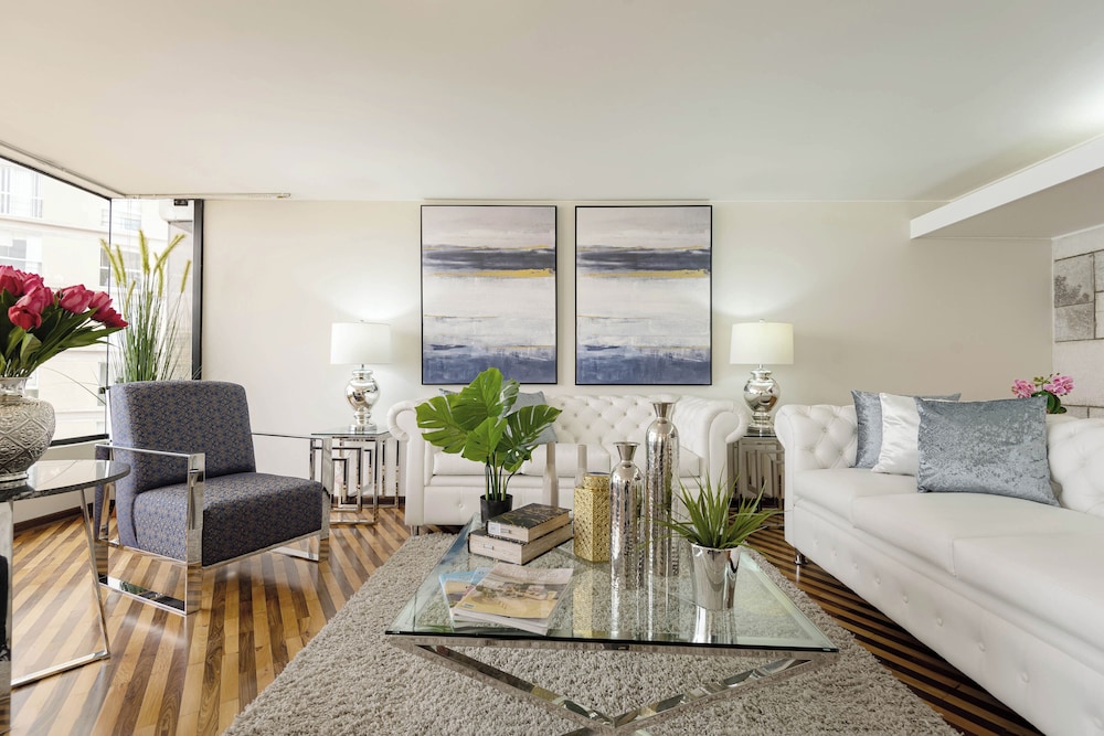 OceanFront Larcomar Apartments