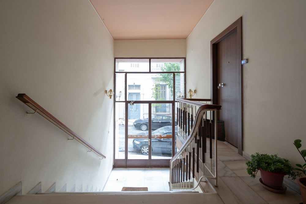 Koukaki Groove apt