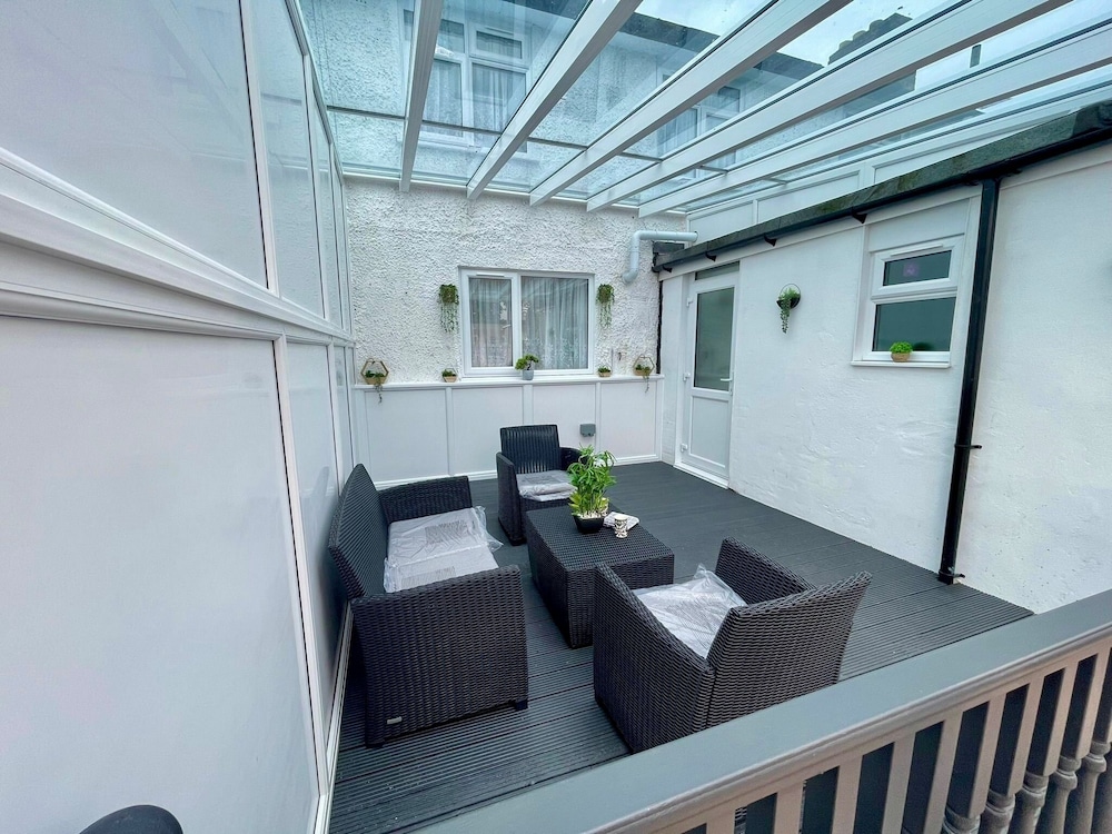 Charming 3 Bedroom House in Dagenham London