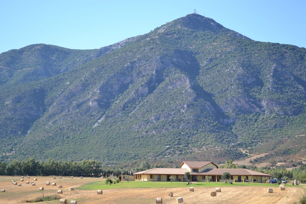 Agriturismo Saludi e Trigu