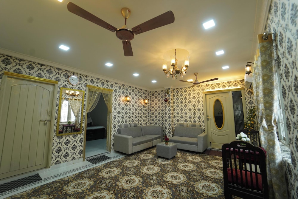 Blue Horizon Apartment 2bhk Nr Marina Beach
