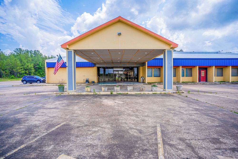 Economy Inn By OYO Livingston TX Hwy 59