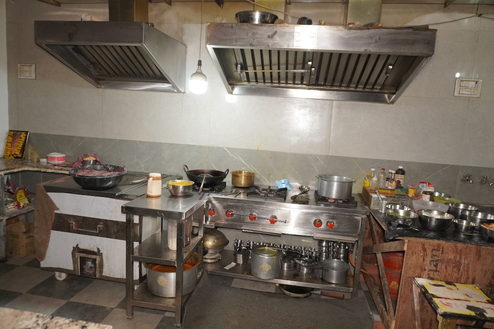 Hotel Hanuman Palace