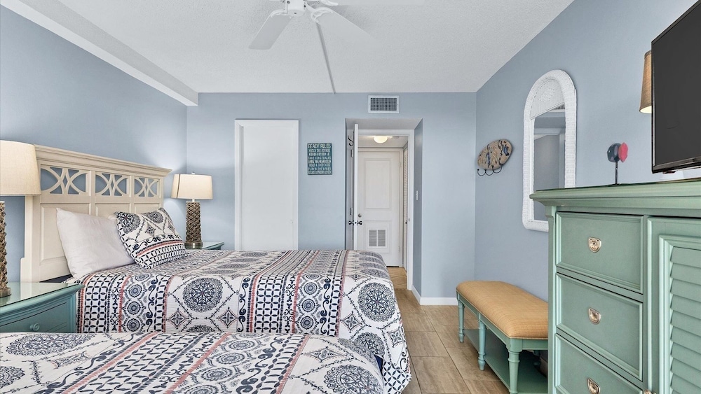 Anchorage Resort 7th Fl 2 Bedroom Condo with Beach Access 2 Condo