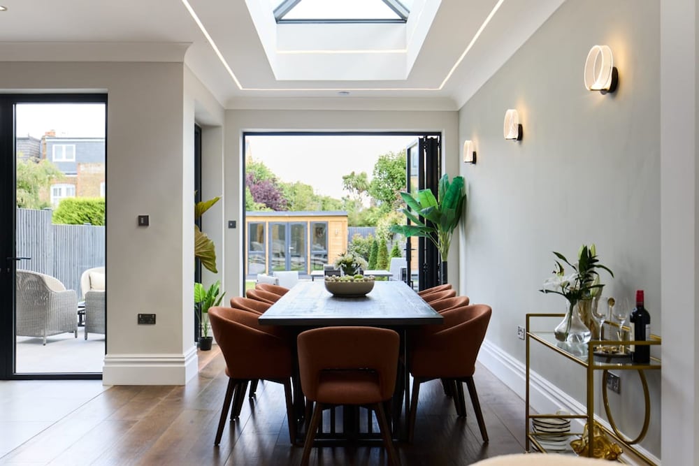 The Roehampton Place - Elegant 5bdr House With Garden Parking