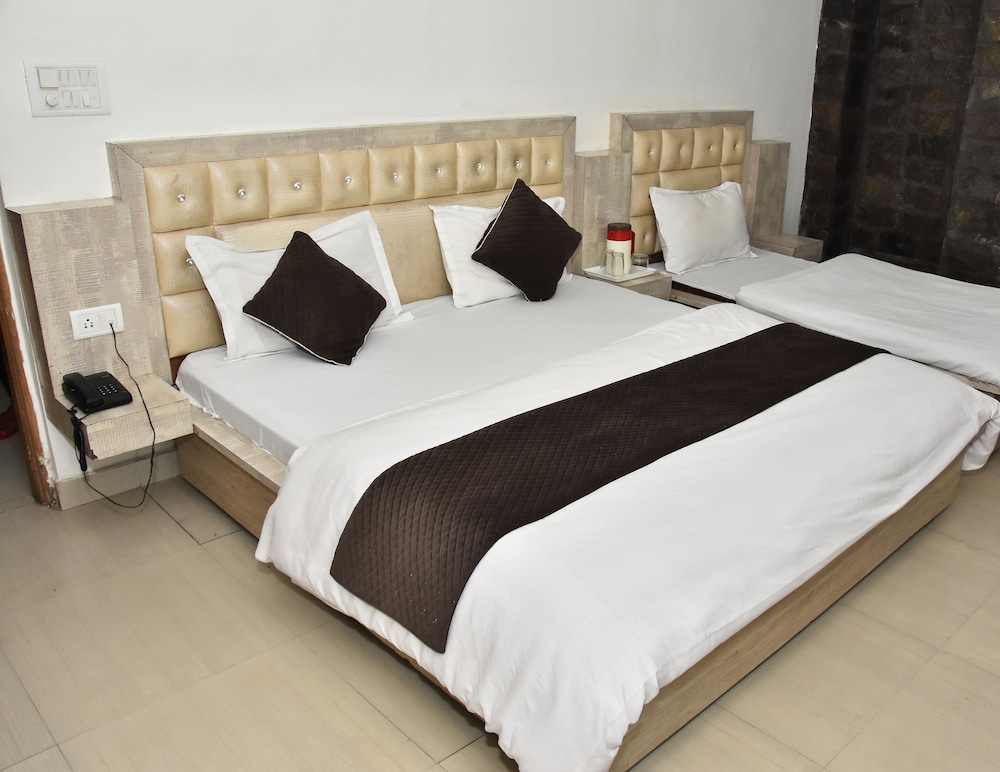 Hotel Neelkanth Mahadev Hotel & Resorts