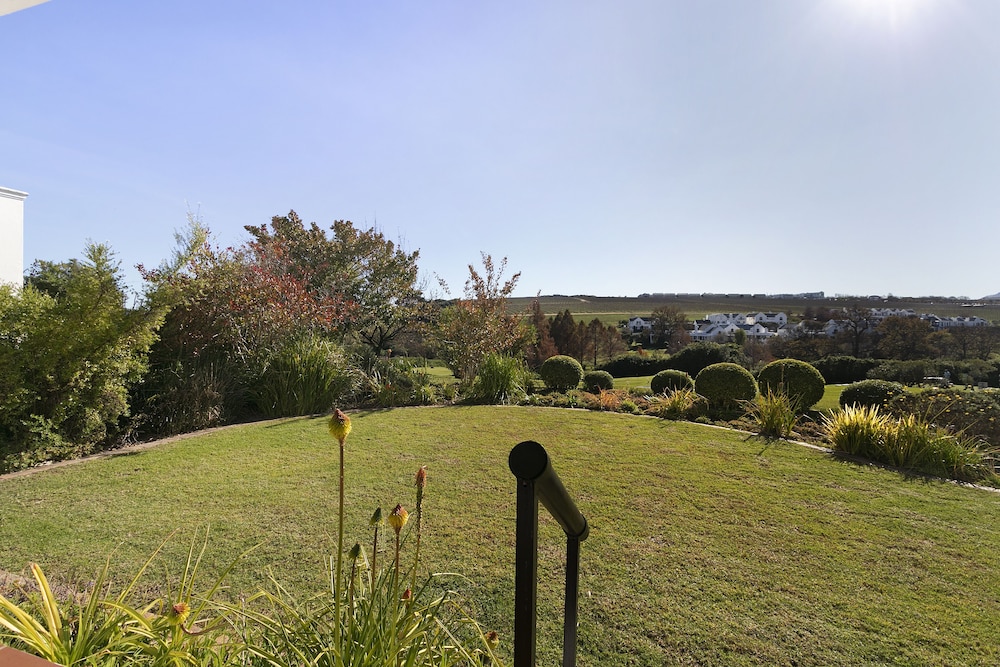 Winelands Golf Lodges 4 view 4