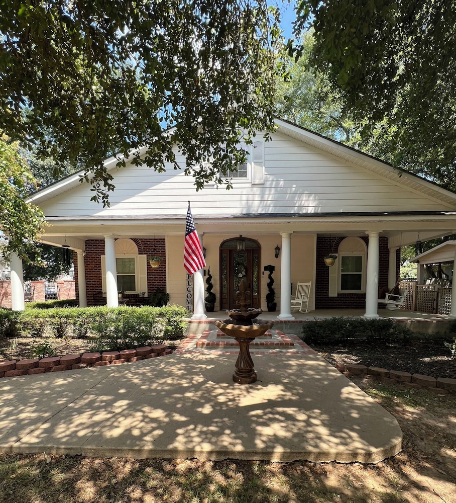 Natchitoches Vacations - Opus House - Property Image 1