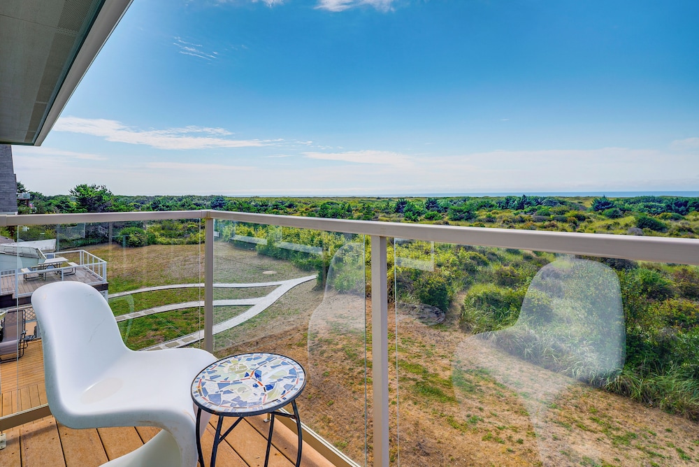 Copalis Beach Family Home: Close to Sites & Nature
