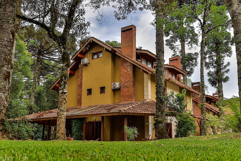 Locar-in Gramado Tríplex Laje de Pedra