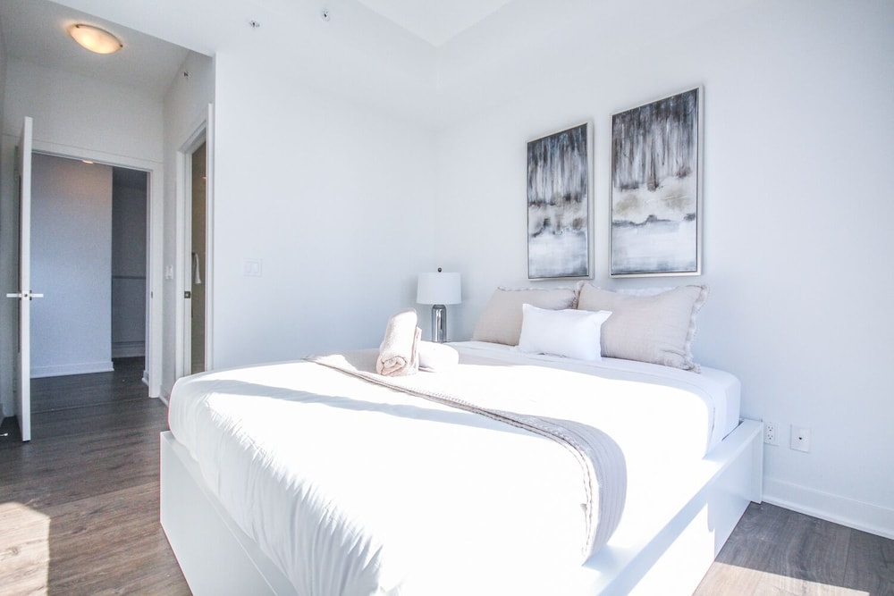 Sarkar Suites - Downtown Fashion Dist. - Image 4