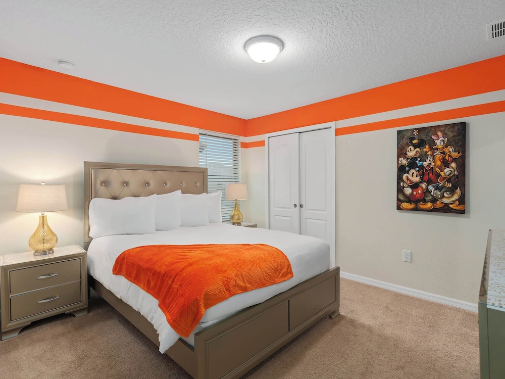 Family Fun Retreat Near Disney With Game Room & Themed Bedrooms