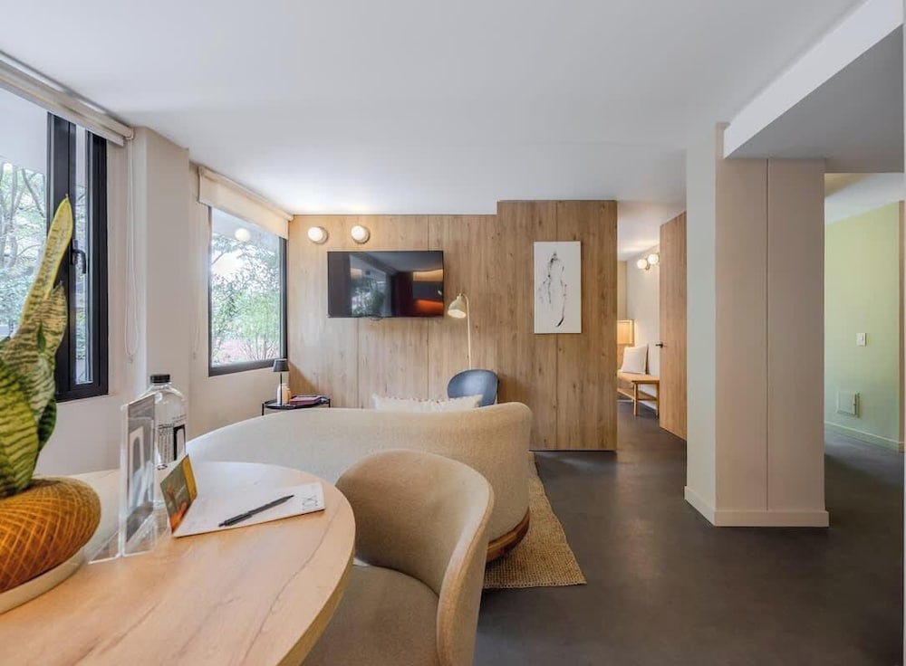 NOK Cozy 2BR With Terrace in Zona Rosa