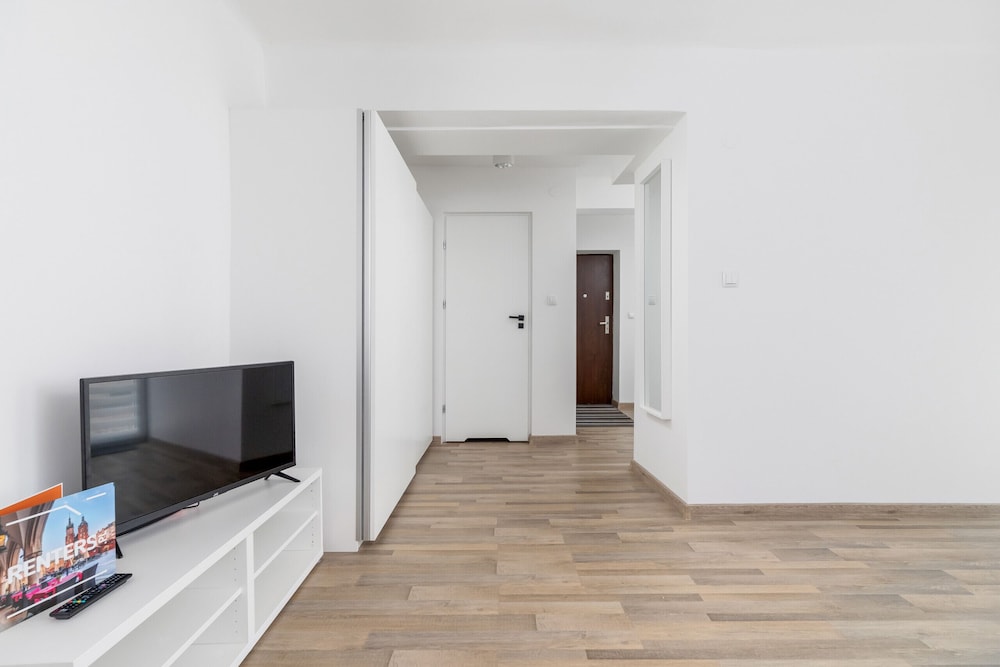 Studio Rynek Dębnicki by Renters view 4