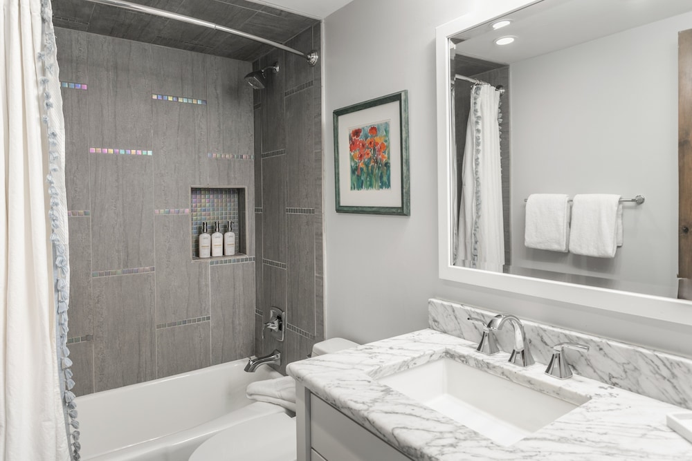 1158 - Three Bedroom Deluxe Stonebridge 3 Condo