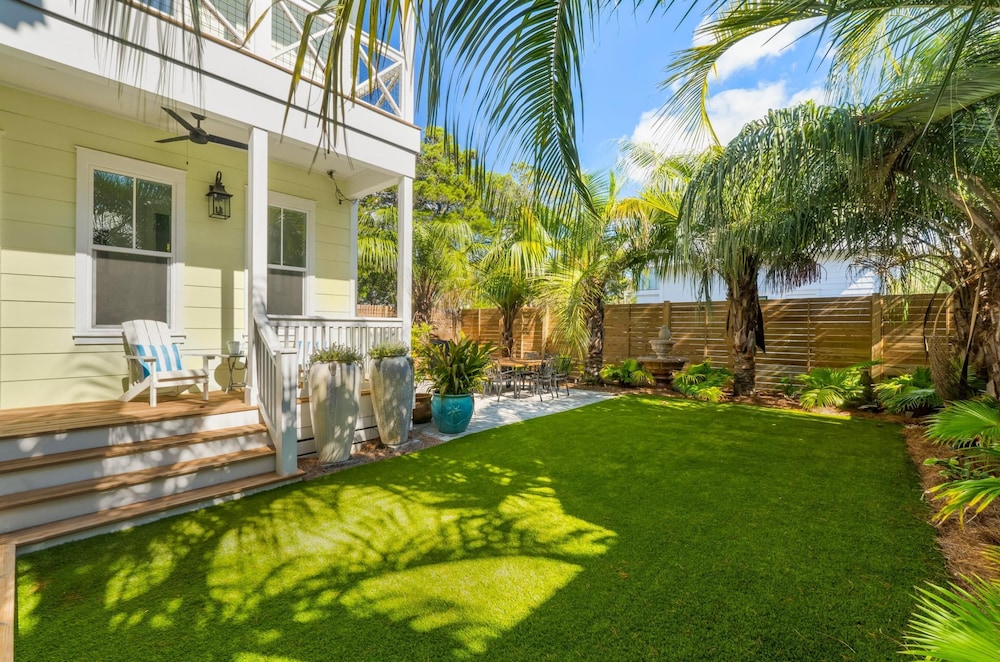 30A Beach House - Under the Palms