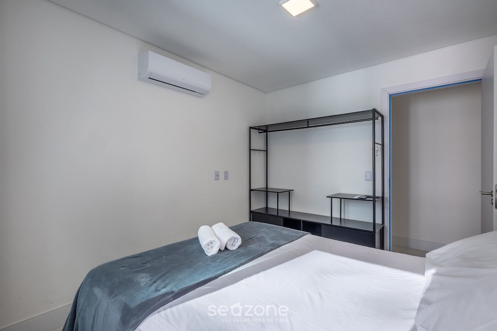 SHC - Condominium With Pool 50m From the Beach in Picarras