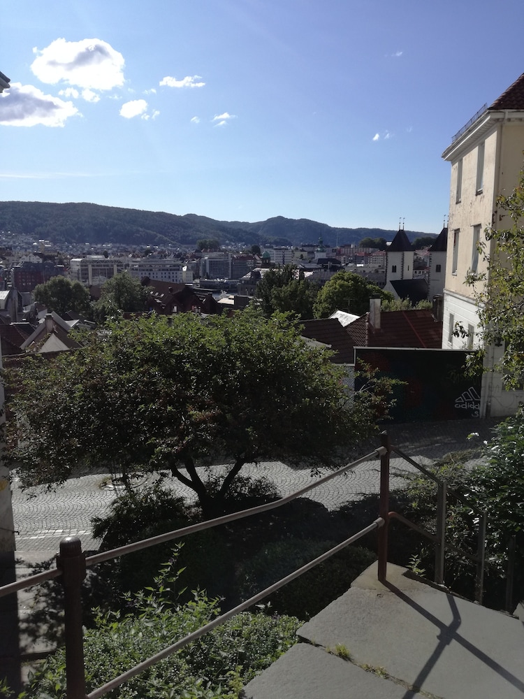 Bergen Vacations - Center Villa - Property Image 3