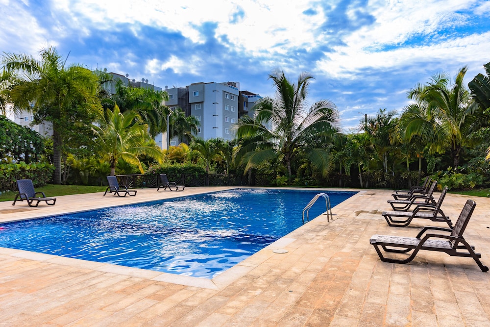 Modern Apt With free parking and AC 3brs view 4