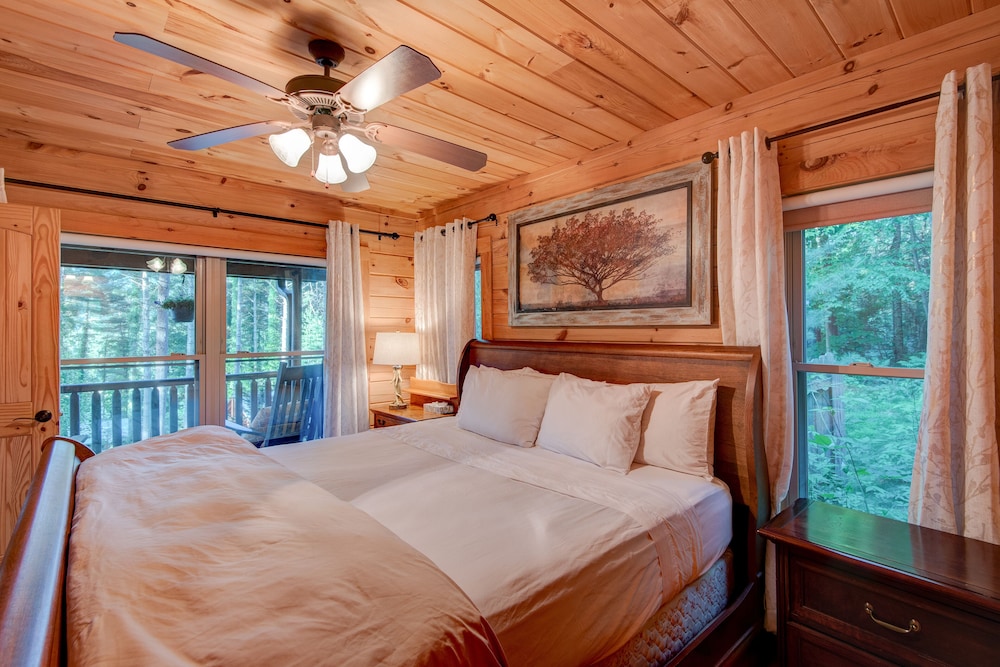 Heritage Hill Cabins view 2