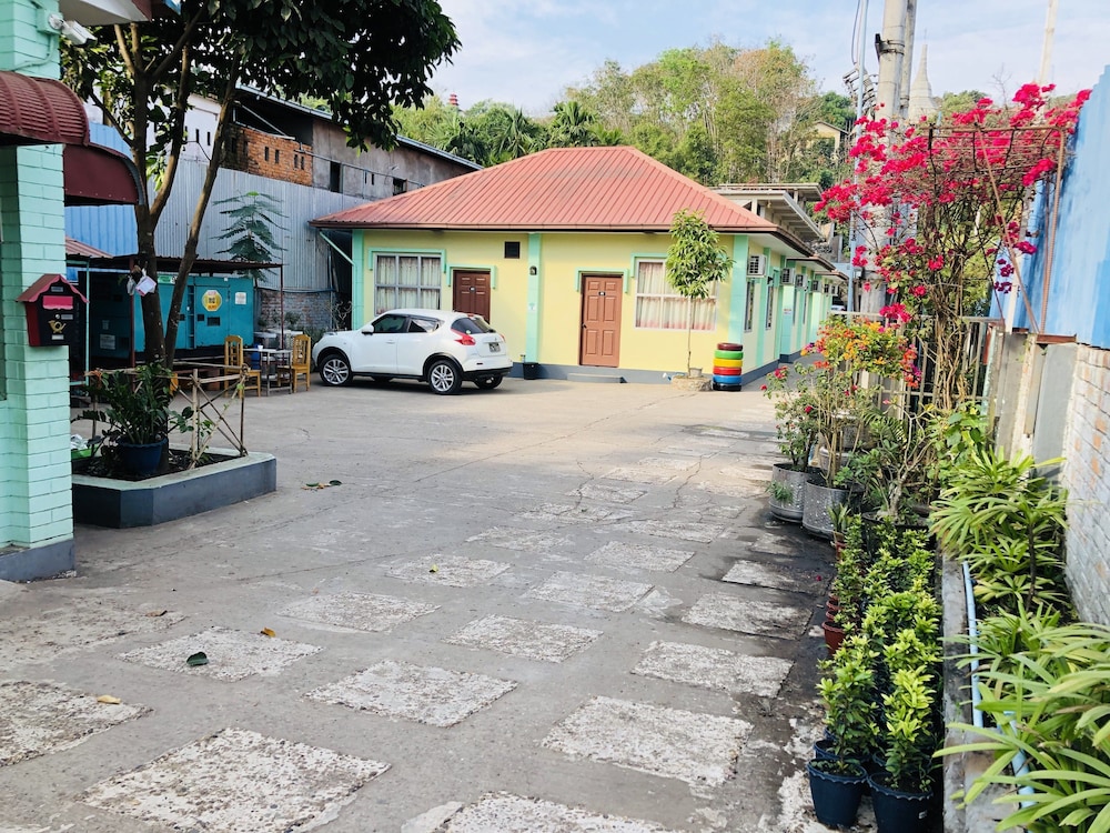 Pinlon Pann motel view 4