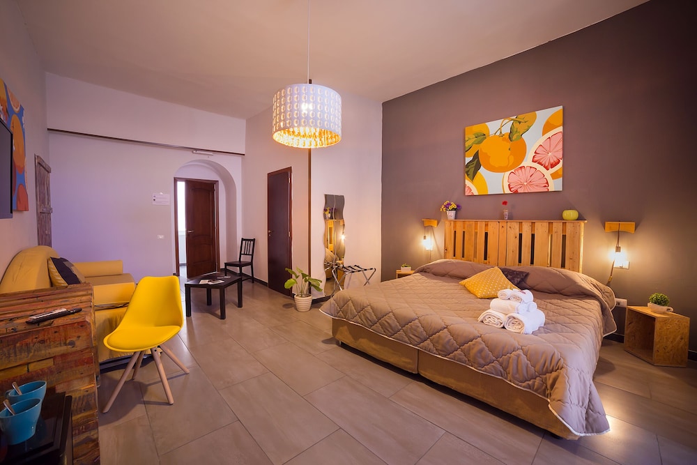 P.C. Boutique H. Napoli Centro by ClaPa Group Dislocated Hospitality