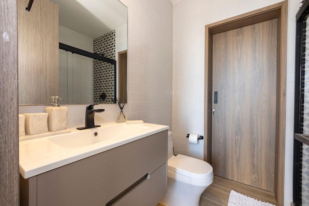 The Gentile Condo by Acomodo Casco Viejo
